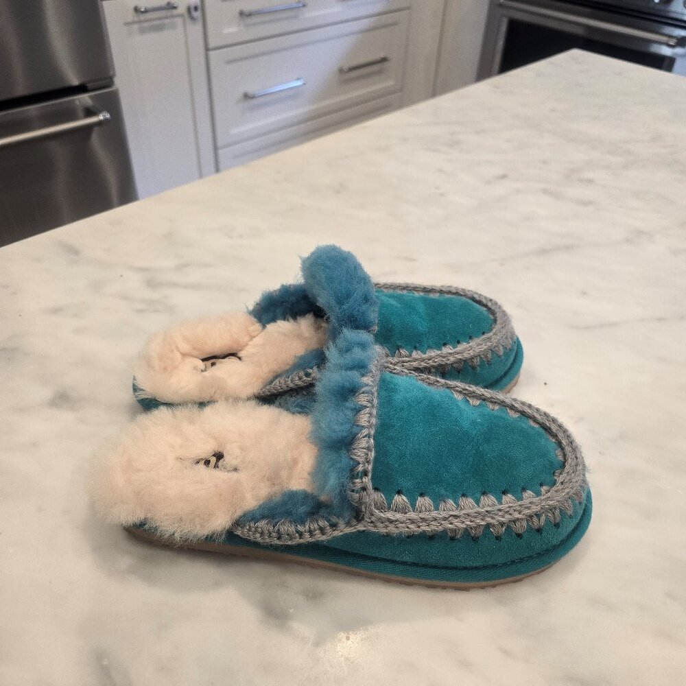 Cozy Blue Shearling Women's Slippers